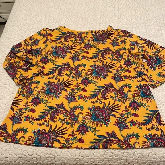 Pioneer Woman NEW 3/4 Sleeve Size Medium Top - Picture 4 of 11